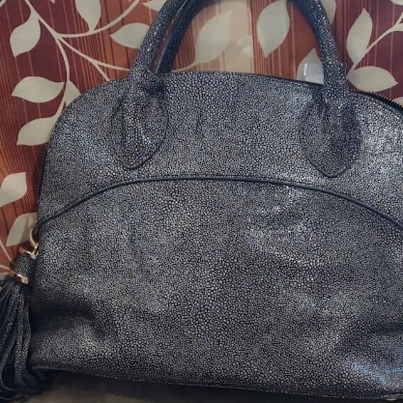 IVANKA DOME LARGE SATCHEL WOMEN'S CLASSIC PEBBLED 100% LEATHER BLACK WITH TASSLE - Picture 1 of 16